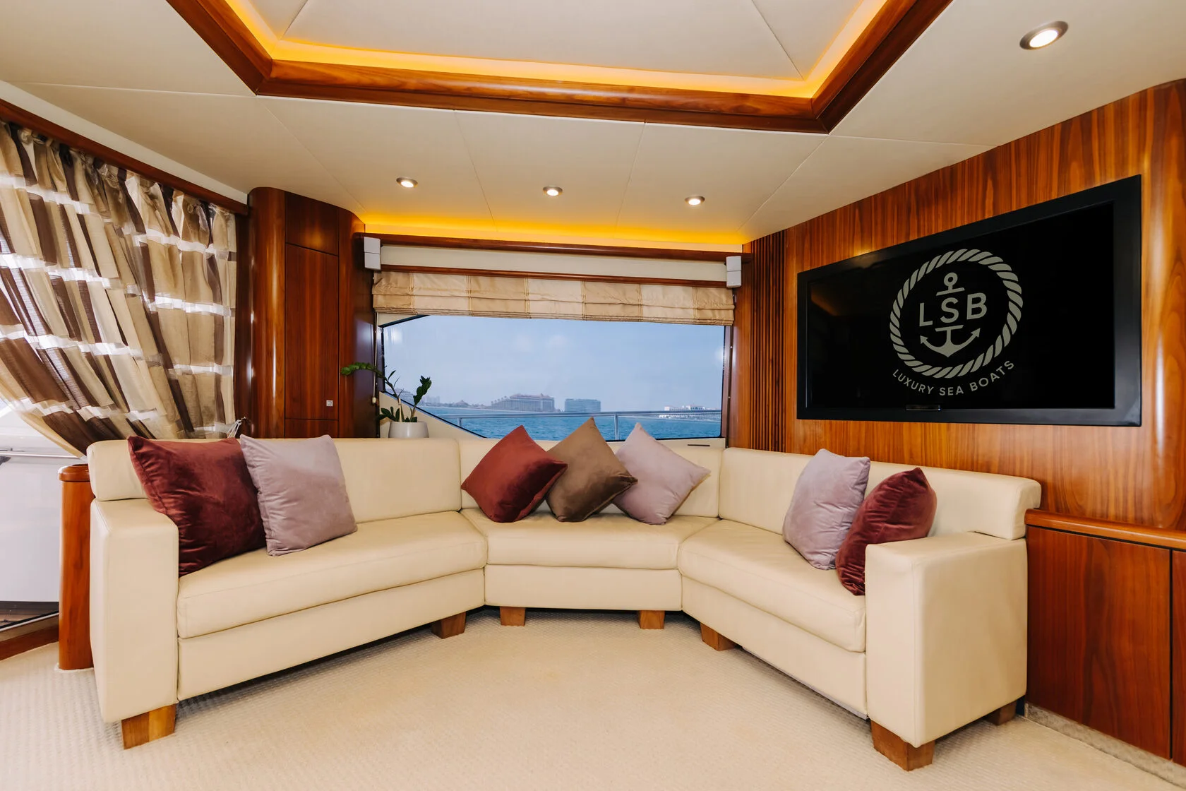 82 ft Yacht - Sunseeker (up to 30 guests)