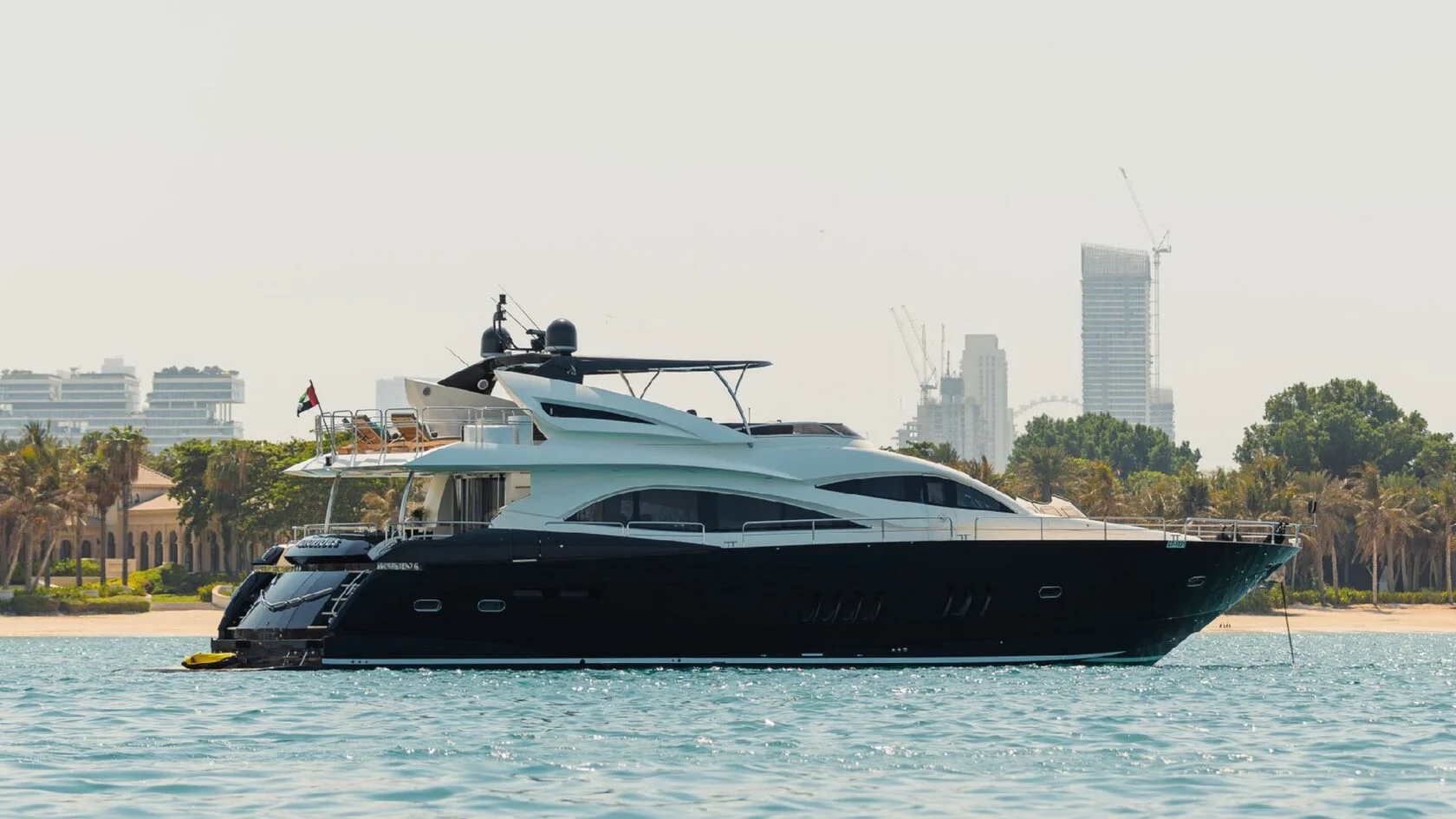 90 ft Yacht - Sunseeker (up to 20 guests)