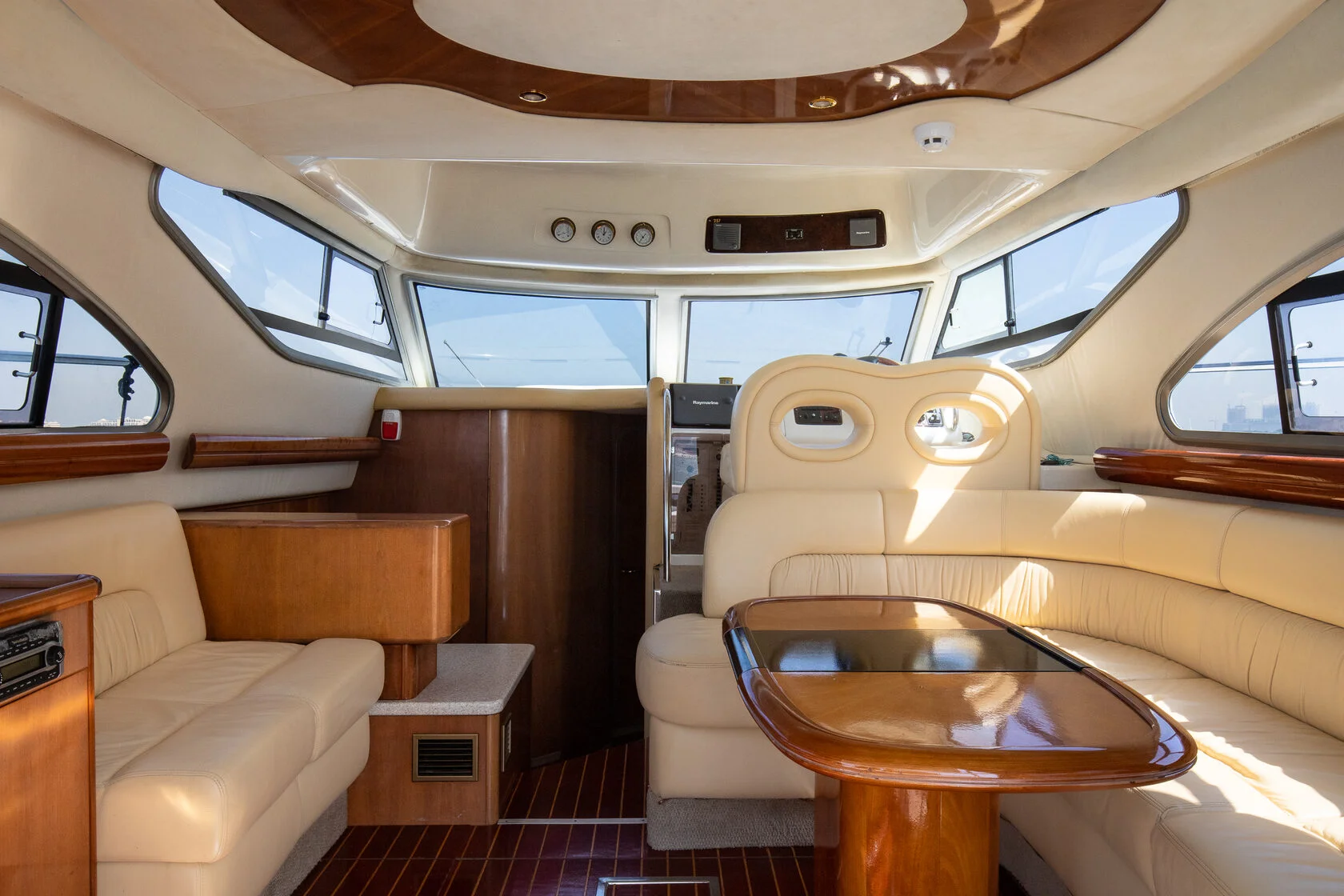 43 ft Yacht - Cranchi (up to 12 guests)