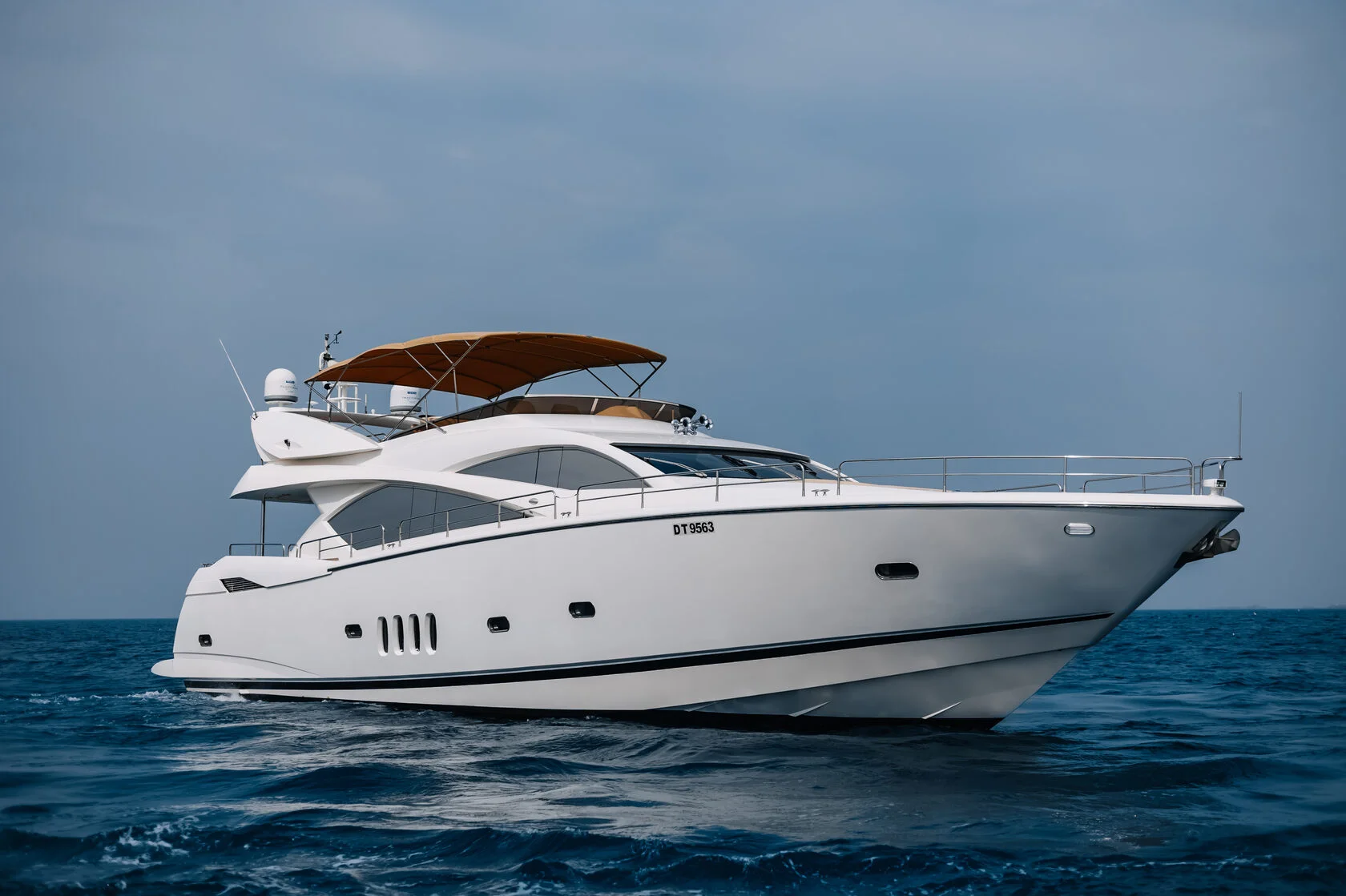 82 ft Yacht - Sunseeker (up to 30 guests)
